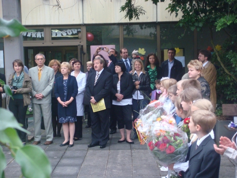 Школа при посольстве во франции. Школа при посольстве бельгии. Школа при посольстве бельгии. Школа при посольстве в кувейте. Школа при посольстве бельгии.